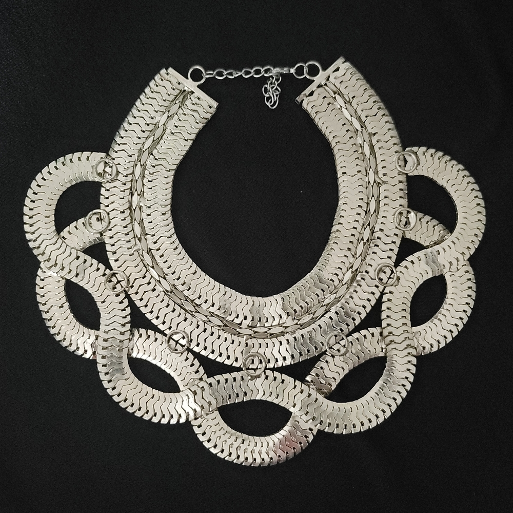 Very large tribal design necklace link Chrome